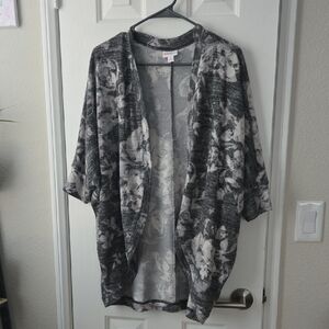 LuLaRoe Tracy Cocoon Charcoal  Sweater- MED